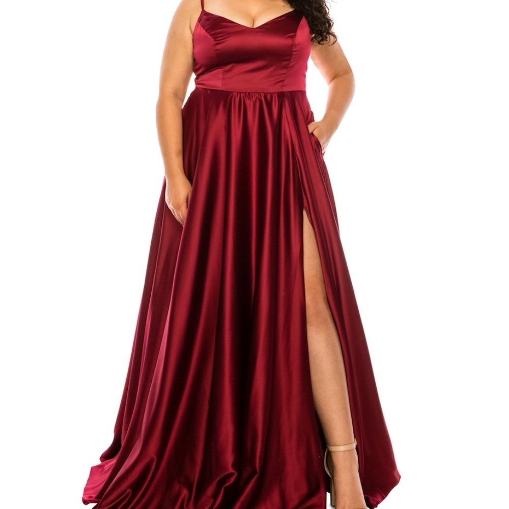 B Darlin Juniors 3X V-Neck Satin Gown Burgundy Red Side Slit Adjustable Straps
